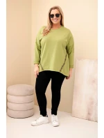 Dámská blůza Plus Size bavlněná s ohrnutým rukávem a model 21837248 v leopardím vzoru olivová - K-Fashion