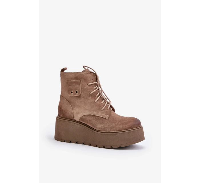 Boty na klínovém podpatku  model 201171 Step in style