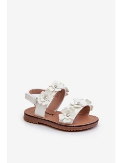 Lakované dětské sandálky zdobené květy Bílé model 21663882 - Boto
