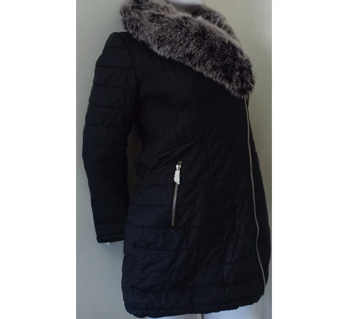 Dámská zimní bunda s kožíškem LD-5520 černá - Goodlooking