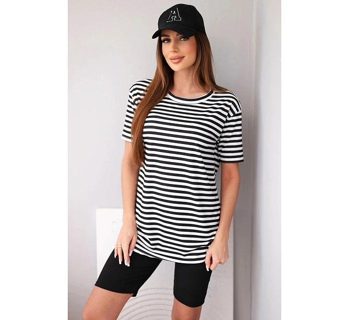 Dámský viskózový pruhovaný komplet s krátkým rukávem a šortkami černý Dámský viskózový pruhovaný komplet s krátkým rukávem a šortkami černý