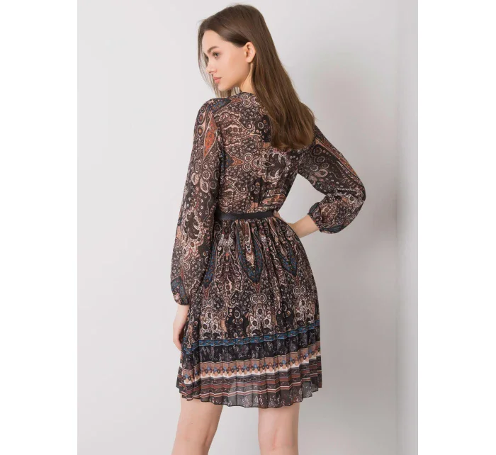 Šaty DHJ SK model 17355672 černá a béžová - FPrice Šaty DHJ SK model 17355672 černá a béžová - FPrice