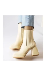 Boty na podpatku model 207760 Solea Boty na podpatku model 207760 Solea