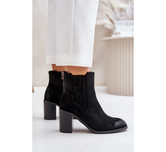 Zateplené dámské boty na podpatku eko semiš černé model 21674304 - Boto Zateplené dámské boty na podpatku eko semiš černé model 21674304 - Boto