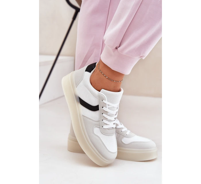 Nízké Dámské Tenisky Na Platformě Bílé model 21689152 - EVENTO Nízké Dámské Tenisky Na Platformě Bílé model 21689152 - EVENTO