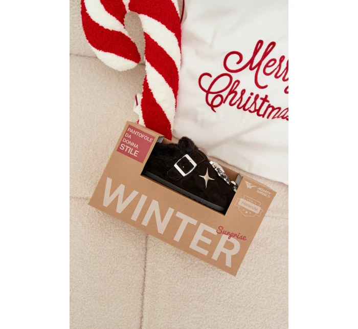 Dámské pantofle s ozdobami a sponou, zateplené kožíškem – černé Thalora Dámské pantofle s ozdobami a sponou, zateplené kožíškem – černé Thalora