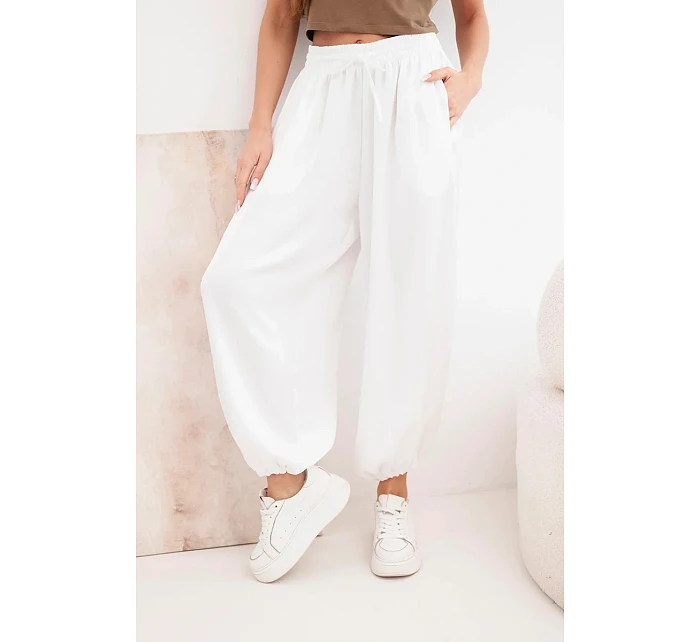 Dámské široké kalhoty s gumou v pase a vázáním v model 22064355 stylu ecru - K-Fashion