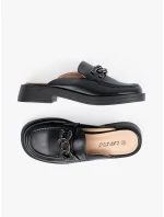 Designové nazouváky dámské černé na plochém podpatku Designové nazouváky dámské černé na plochém podpatku