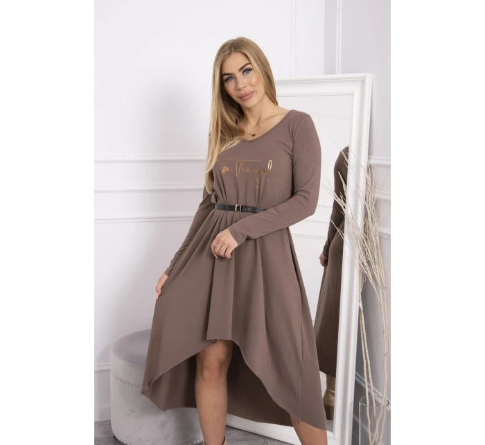 Šaty s ozdobným páskem a nápisem mocca Šaty s ozdobným páskem a nápisem mocca