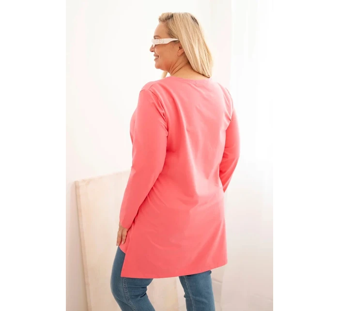 Dámská blůza Plus Size bavlněná s nápisem a výstřihem do V růžová Dámská blůza Plus Size bavlněná s nápisem a výstřihem do V růžová