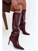 Dámské kozačky na jehlovém podpatku s páskem bordó model 21744541 - Boto
