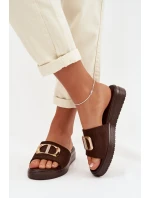 Dámské pantofle se zlatým detailem čokoládové model 22027941 - Boto Dámské pantofle se zlatým detailem čokoládové model 22027941 - Boto