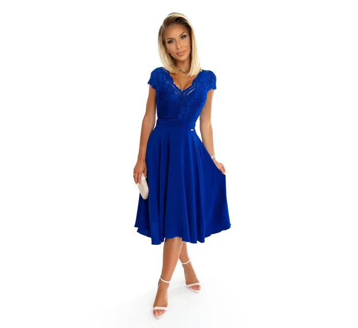 LINDA - Šifonové dámské šaty v chrpové barvě s krajkovým výstřihem 381-3