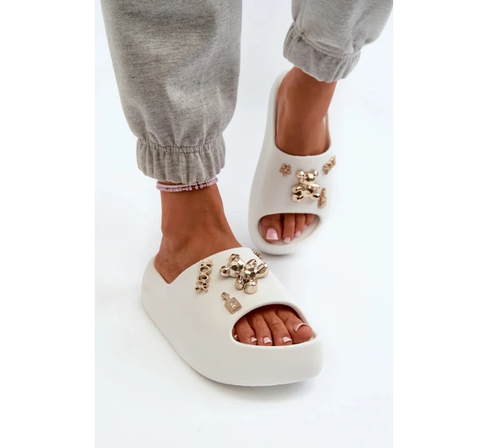 Pantofle 4AX-15 bílé - Step in style