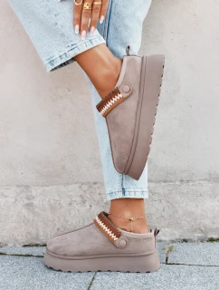 Dámské sněhule nízké s páskem a výšivkou na platformě tmavě béžové model 21708907 - Boto