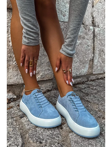 Polobotky Sneakersy na platformě z přírodního semiše modré Blushy