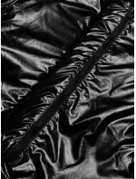 Černá krátká dámská zimní bunda s ledvinkou (omdl-018)