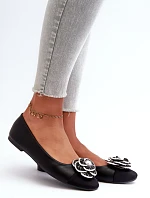 Dámské baleríny z ekologické kůže s ozdobným prvkem černé Divinella