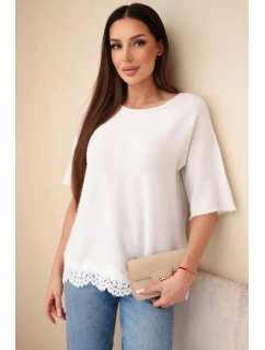 Dámský svetr s krátkým rukávem a krajkou béžový