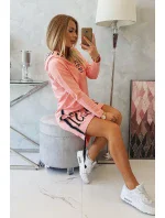 model 18746993 šaty s kapucí a potiskem - K-Fashion model 18746993 šaty s kapucí a potiskem - K-Fashion