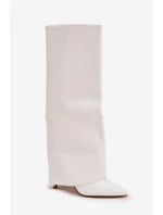 Zateplené kozačky na jehlovém podpatku s ohrnutým svrškem bílé model 21704872 - Boto Zateplené kozačky na jehlovém podpatku s ohrnutým svrškem bílé model 21704872 - Boto