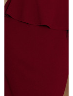 Pouzdrové šaty s volánem v pase Numoco - vínové