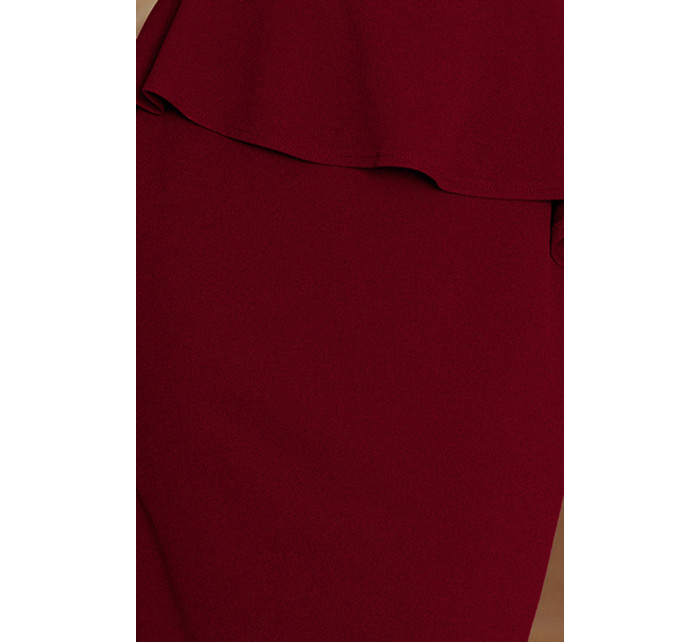 Pouzdrové šaty s volánem v pase Numoco - vínové