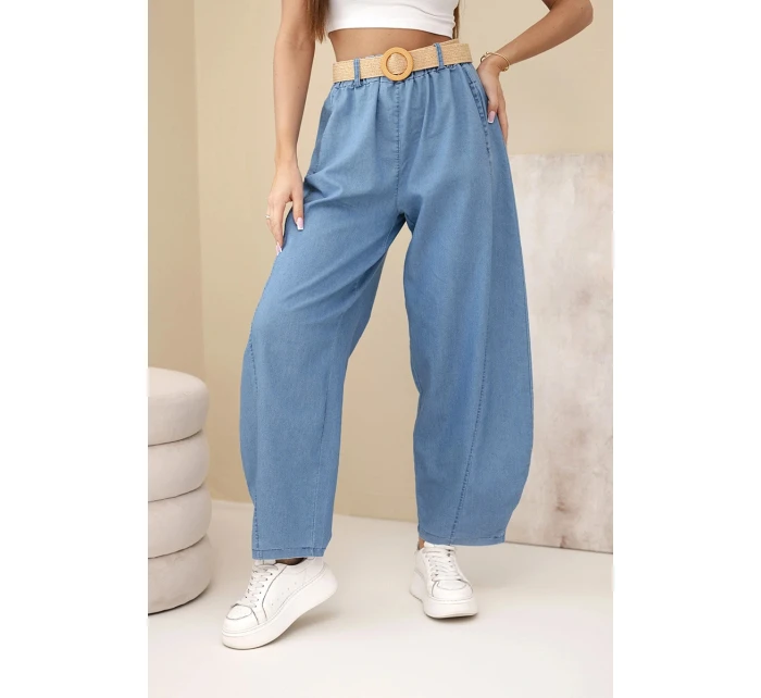 Dámské kalhoty se širokou nohavicí a páskem světle džínové Dámské kalhoty se širokou nohavicí a páskem světle džínové
