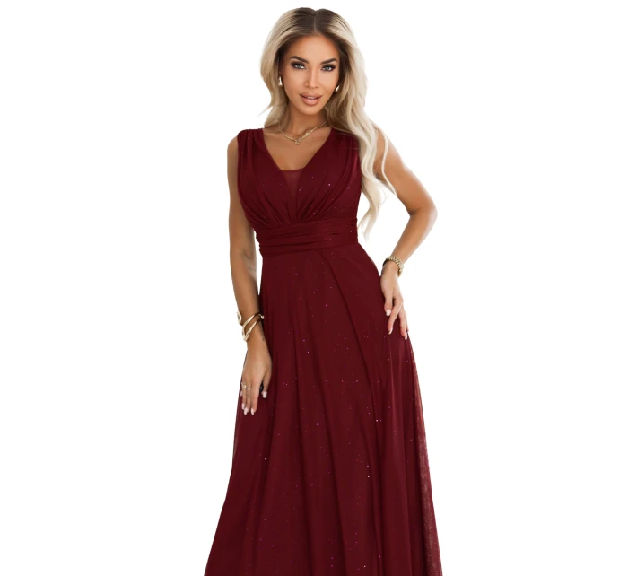Večerní dlouhé šaty s  a hlubokým výstřihem bordó model 21418737 - numoco basic