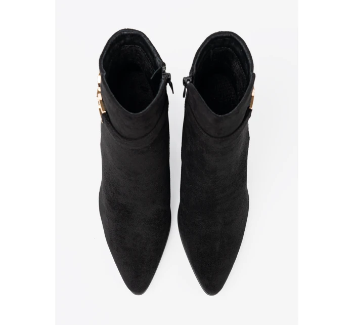 Trendy kotníčkové boty černé dámské na širokém podpatku Trendy kotníčkové boty černé dámské na širokém podpatku