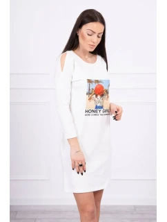 Šaty s potiskem Honey model 18744042 ecru - K-Fashion