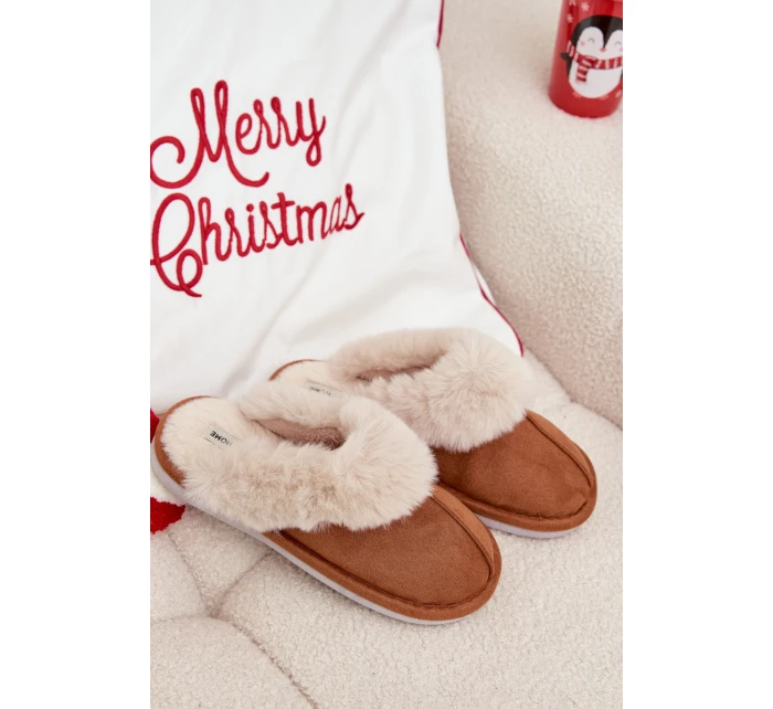 Dámské pantofle s kožíškem Camel model 21772648 - Boto Dámské pantofle s kožíškem Camel model 21772648 - Boto