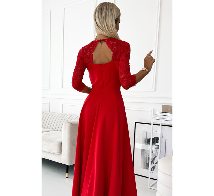 Elegantní červené dlouhé dámské krajkové šaty s výstřihem a rozparkem na model 19144269 - numoco