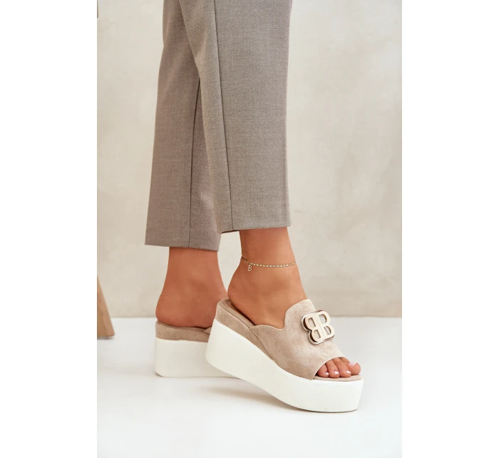 Sandály Na Platformě A Klínu S Ozdobou Béžové model 21682657 - Boto Sandály Na Platformě A Klínu S Ozdobou Béžové model 21682657 - Boto