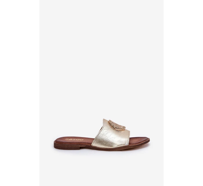 model 21686340 Kožené Pantofle Na Plochém Podpatku S Ozdobou Zlaté - Zazoo