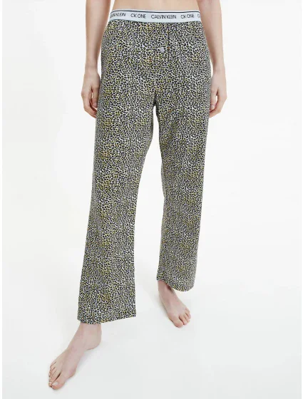 Dámské pyžamové kalhoty QS6433E - V4L Fialová se zvířecím vzorem - Calvin Klein