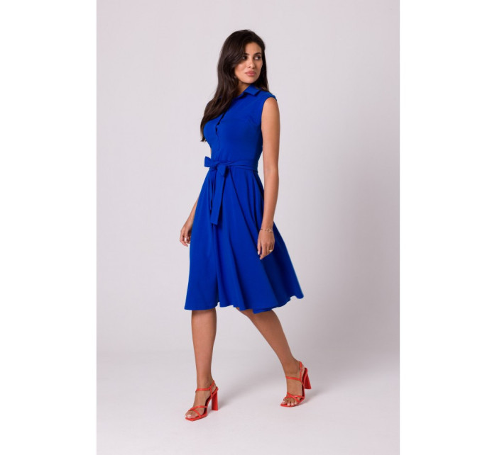 B261 Bavlněné šaty ve fitted střihu - královsky modré