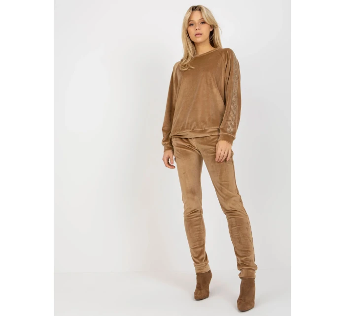 Souprava RV KMPL 8436.40 velbloudů