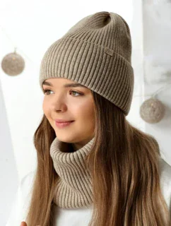 CZAPKA + model 18972018 - AJS