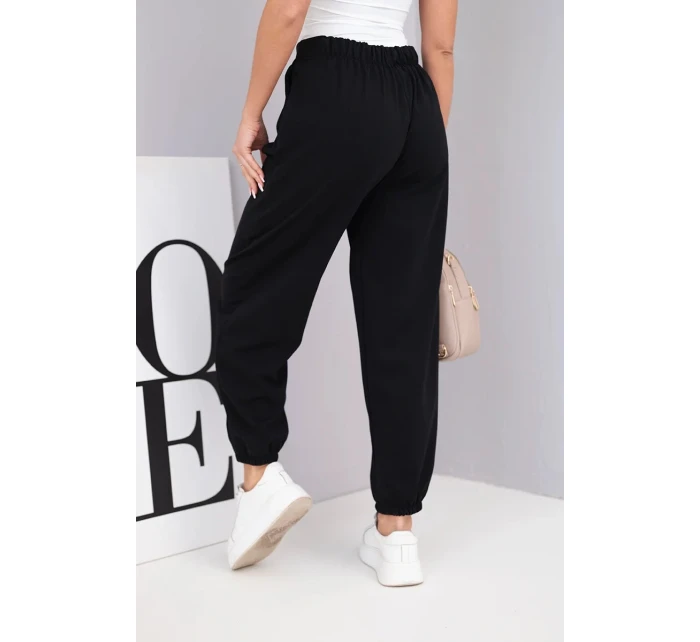 Dámské kalhoty z bavlny s vysokým pasem a ozdobným knoflíkem černé Dámské kalhoty z bavlny s vysokým pasem a ozdobným knoflíkem černé