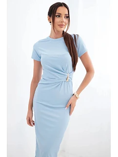 Dámské viskózové maxi šaty vázané u krku s ozdobnou sponou modrá