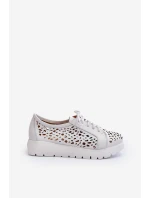 Dámská kožená polobotka s ažurovým vzorem model 21646208 Světle šedá - Zazoo