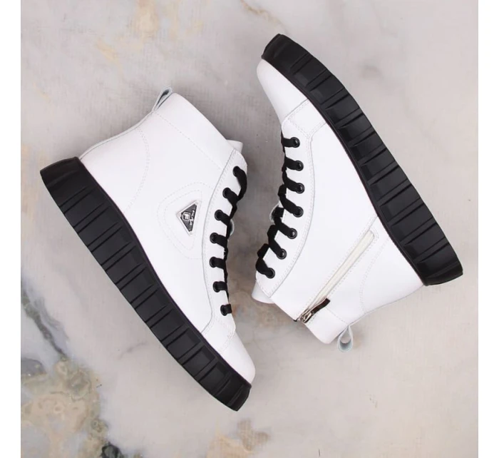 Kožené boty na platformě W model 21307454 white - FILIPPO