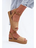 Dámské sandály na platformě model 22200672 tmavě béžové - Wrangler