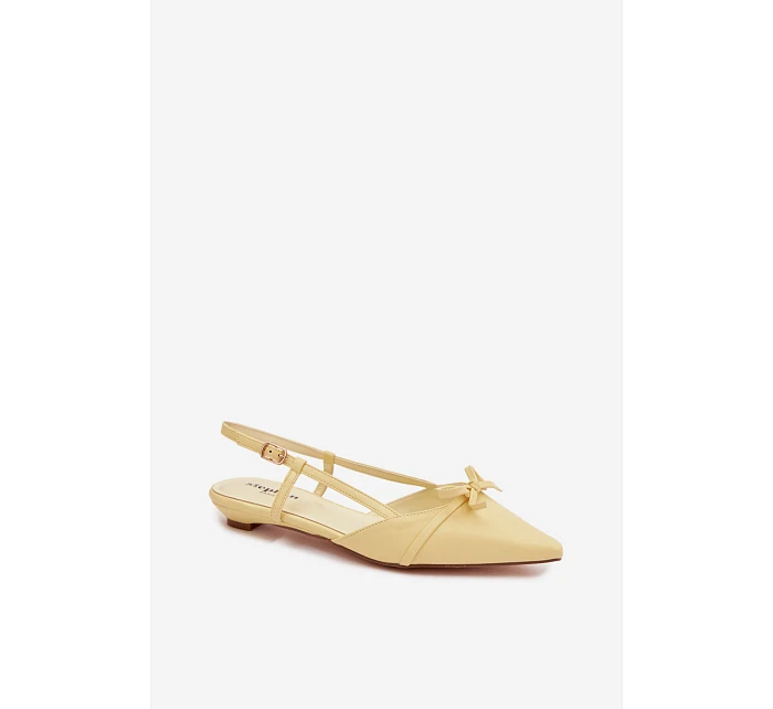 Dámské sandály z umělé kůže na nízkém podpatku model 22107051 - Boto