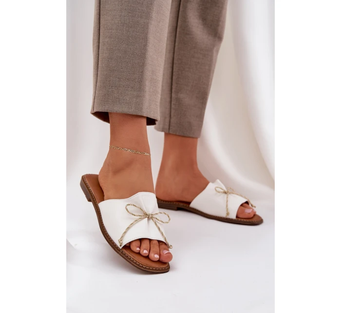 Pantofle Na Plochém Podpatku S Mašlí Bílé model 21684354 - Boto Pantofle Na Plochém Podpatku S Mašlí Bílé model 21684354 - Boto