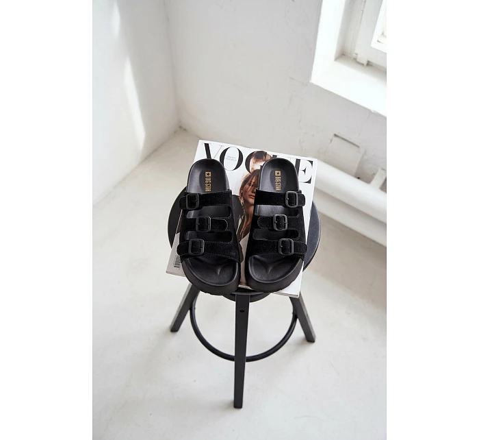 Dámské pantofle na masivní platformě s pásky Big Star model 22069662 Černé - Big Star Shoes Dámské pantofle na masivní platformě s pásky Big Star model 22069662 Černé - Big Star Shoes