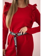 Dámské šaty s volánky a páskem červený