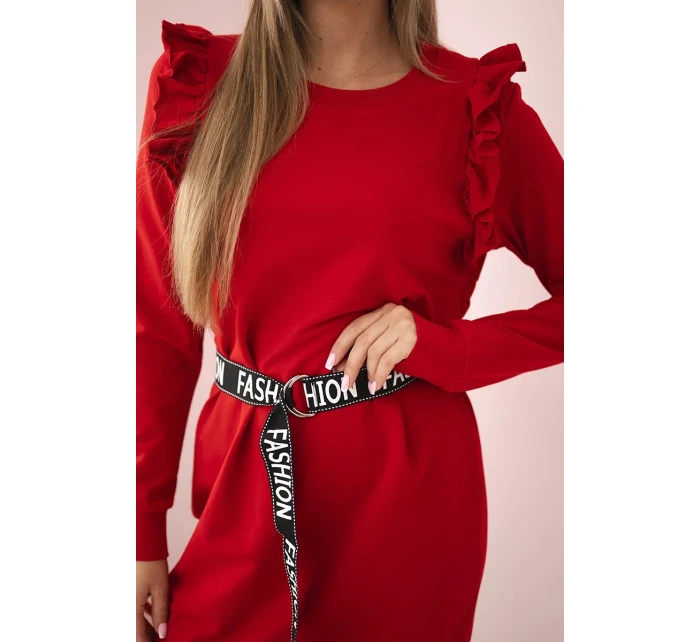 Dámské šaty s volánky a páskem červený