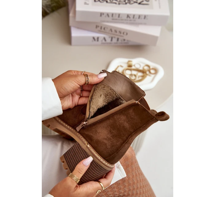 Dámské Zateplené Botky Na Podpatku Eko Semišové Hnědé model 21669094 - Boto Dámské Zateplené Botky Na Podpatku Eko Semišové Hnědé model 21669094 - Boto